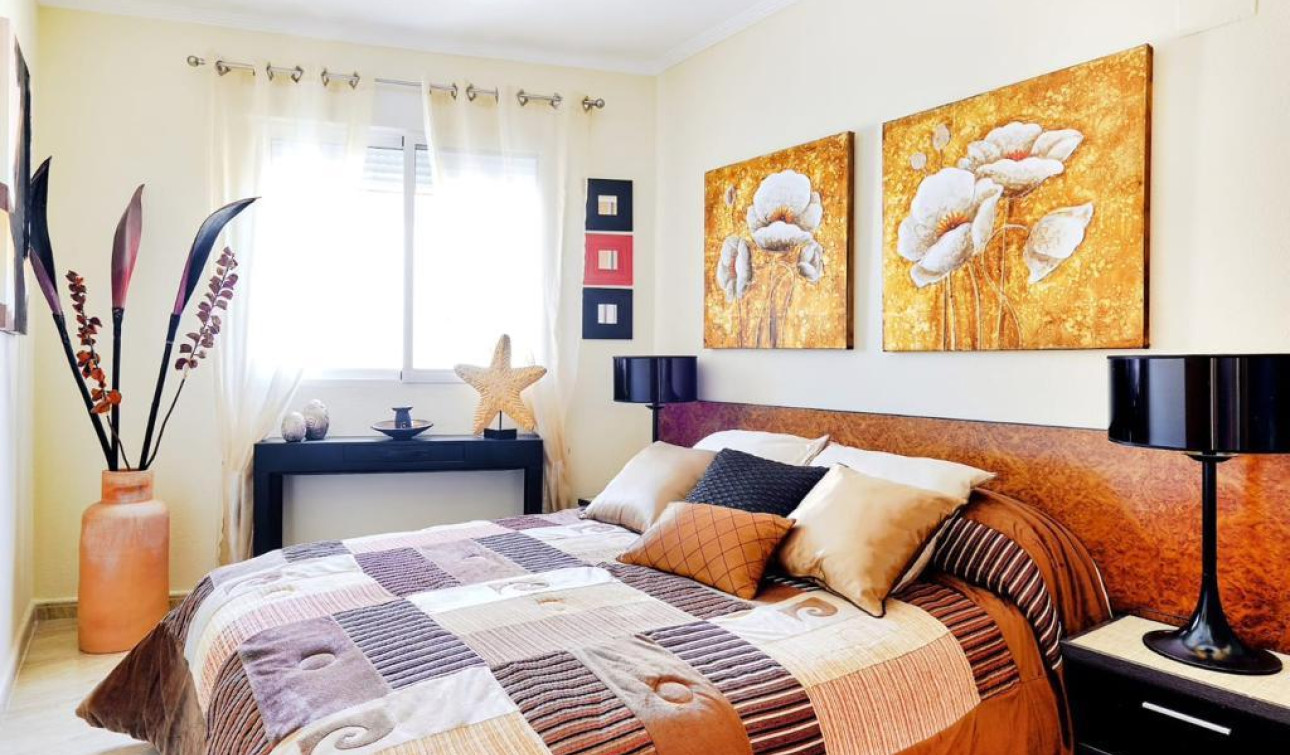 Resale - Apartment / Flat - Orihuela Costa - Campoamor