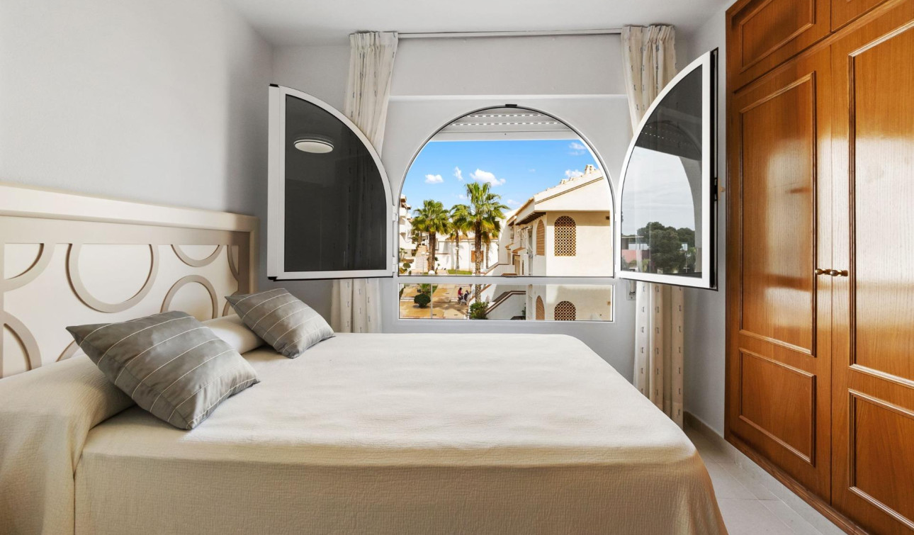 Resale - Apartment / Flat - Orihuela Costa - Campoamor