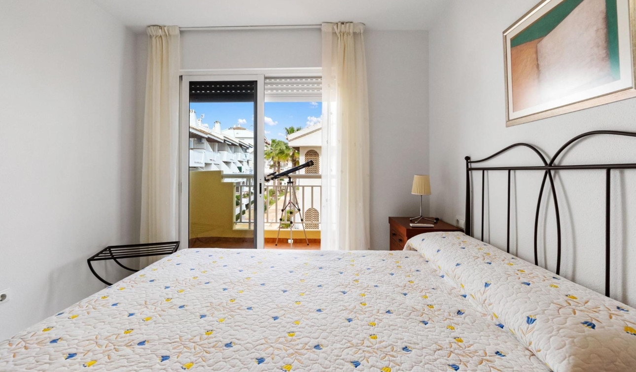 Resale - Apartment / Flat - Orihuela Costa - Campoamor