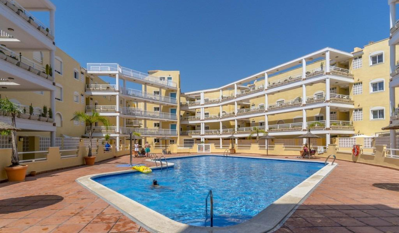 Resale - Apartment / Flat - Orihuela Costa - Campoamor