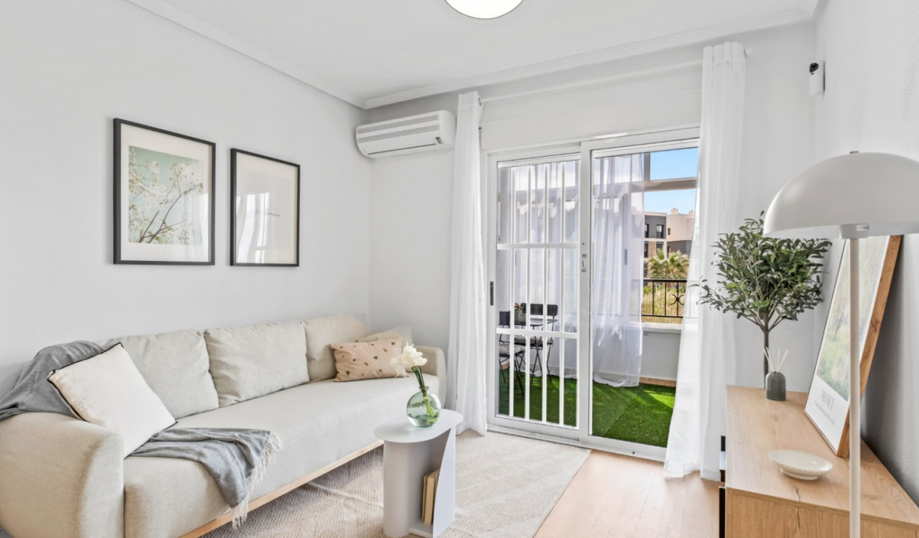 Resale - Apartment / Flat - Orihuela Costa - La Florida