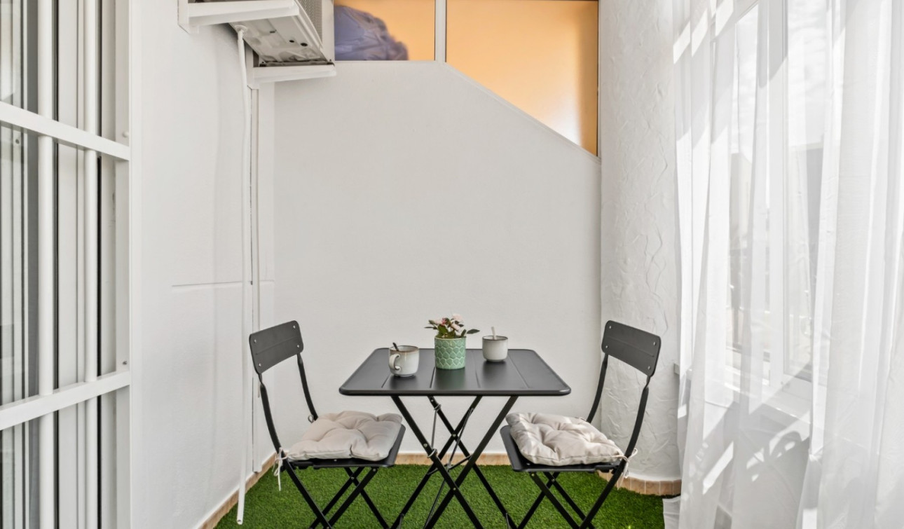Resale - Apartment / Flat - Orihuela Costa - La Florida
