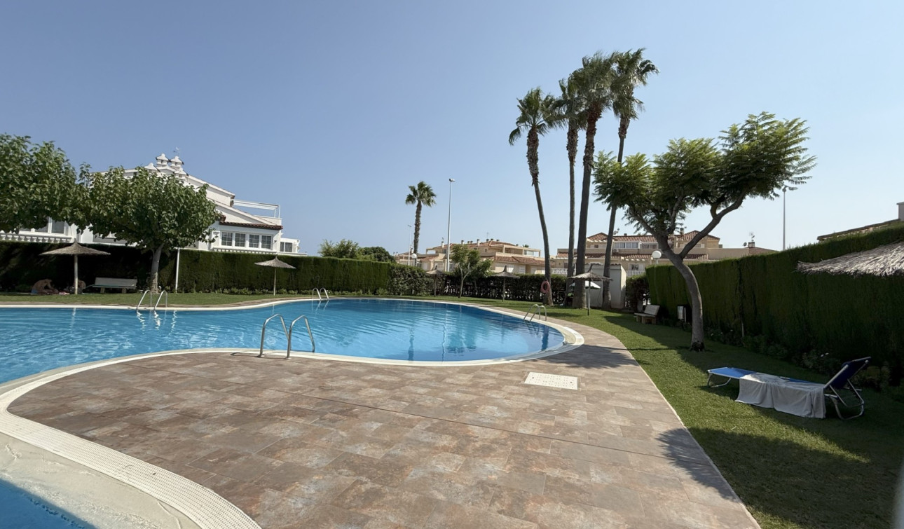 Resale - Apartment / Flat - Orihuela Costa - La Zenia