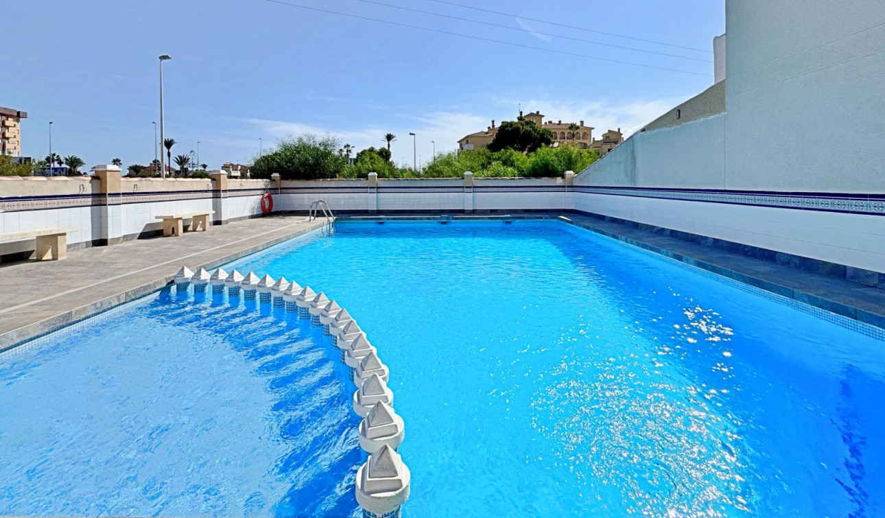 Resale - Apartment / Flat - Orihuela Costa - La Zenia