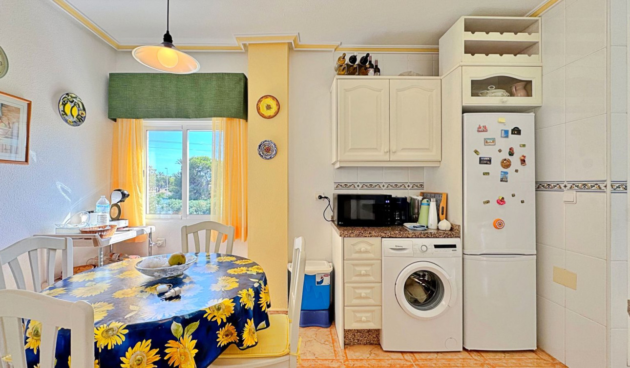 Resale - Apartment / Flat - Orihuela Costa - La Zenia