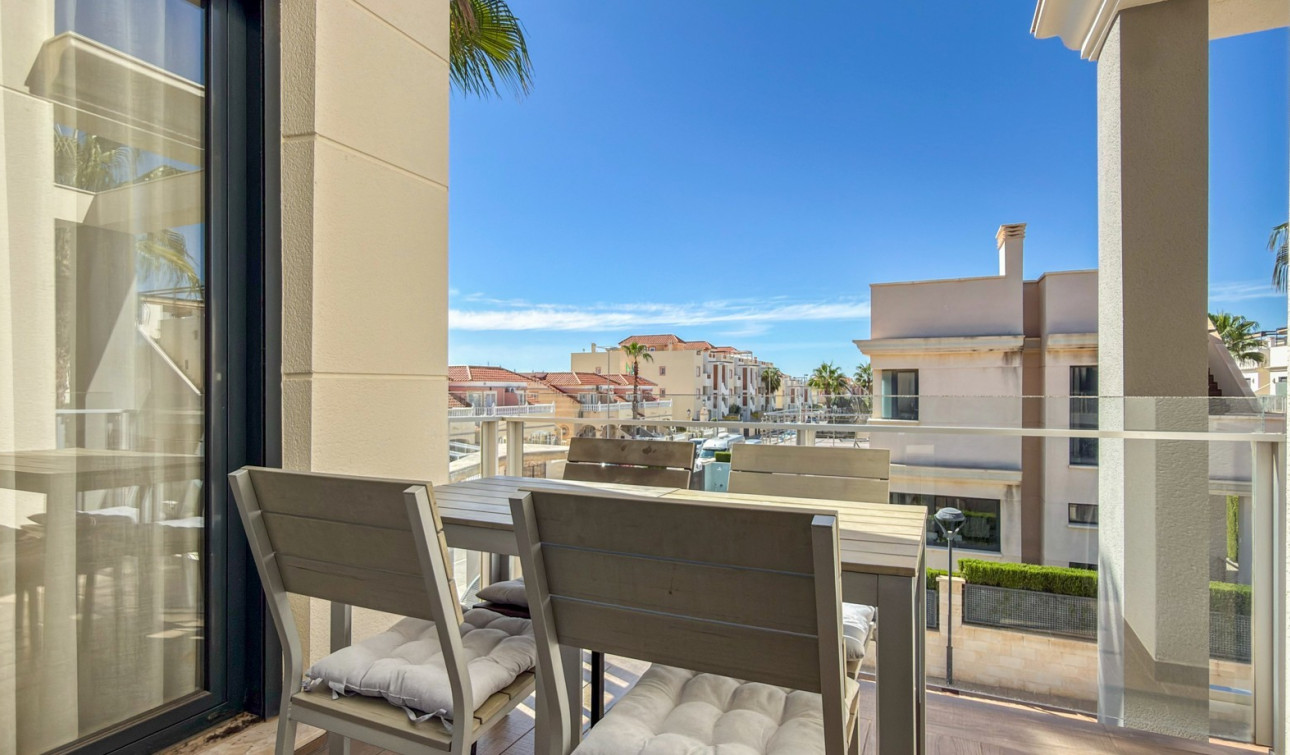 Resale - Apartment / Flat - Orihuela Costa - La Zenia