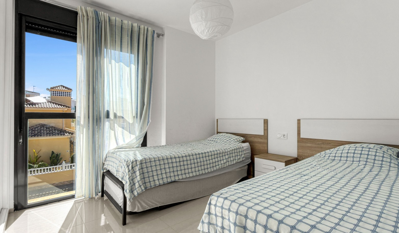 Resale - Apartment / Flat - Orihuela Costa - La Zenia