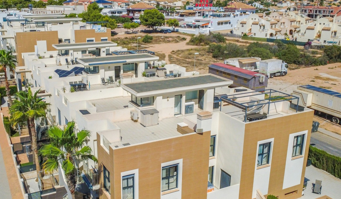 Resale - Apartment / Flat - Orihuela Costa - La Zenia