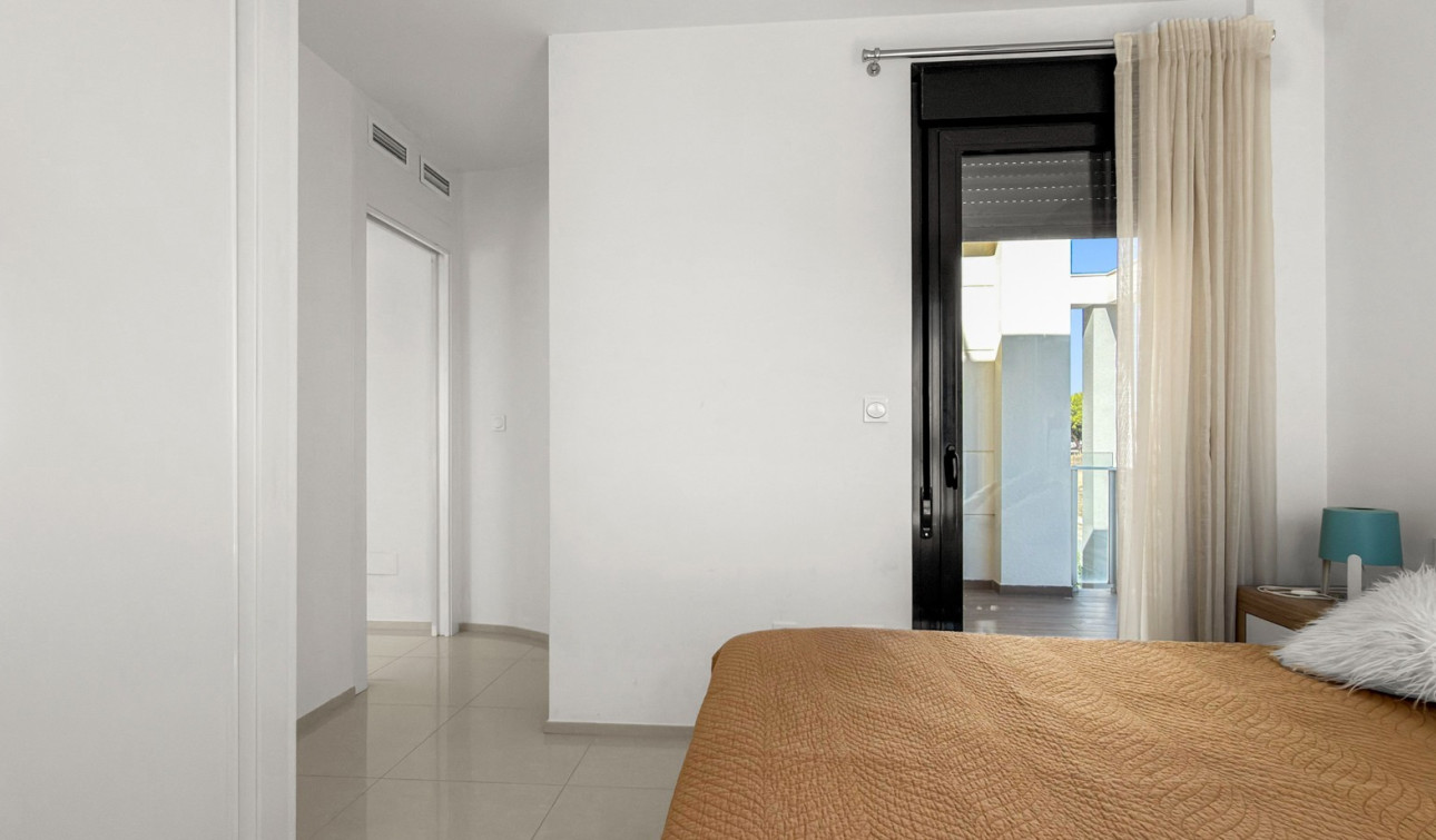 Resale - Apartment / Flat - Orihuela Costa - La Zenia