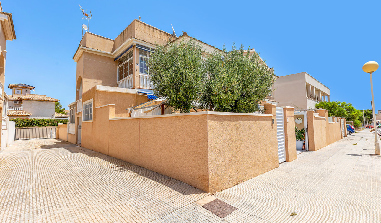 Resale - Apartment / Flat - Orihuela Costa - La Zenia