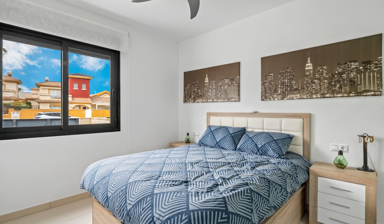 Resale - Apartment / Flat - Orihuela Costa - Las Filipinas