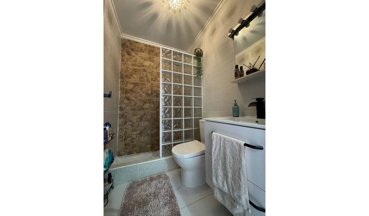 Resale - Apartment / Flat - Orihuela Costa - Las Filipinas