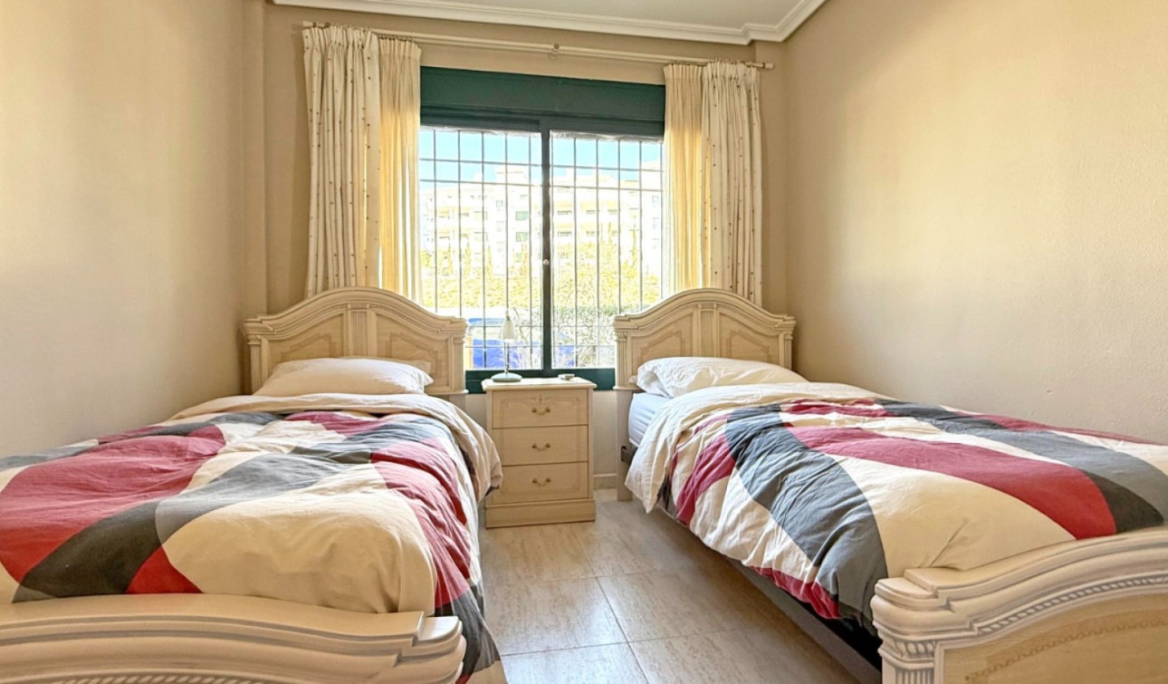 Resale - Apartment / Flat - Orihuela Costa - Lomas de Campoamor