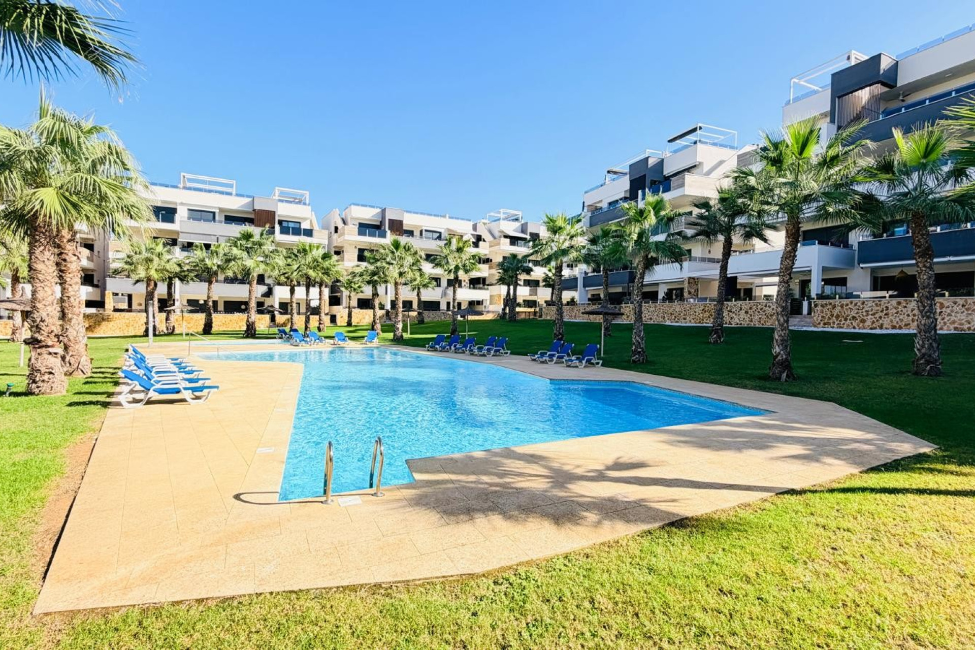 Resale - Apartment / Flat - Orihuela Costa - Los Altos