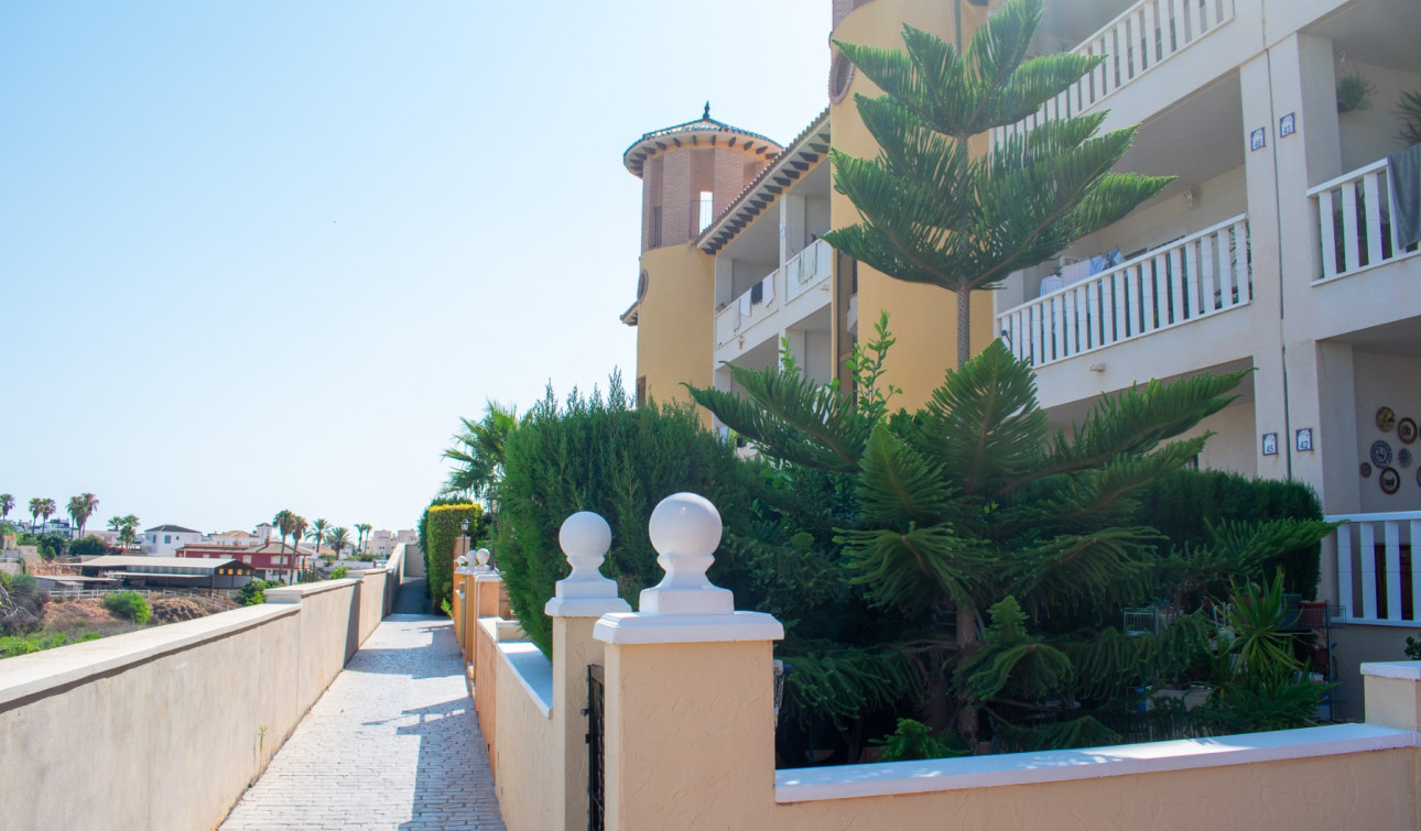 Resale - Apartment / Flat - Orihuela Costa - Los Dolses