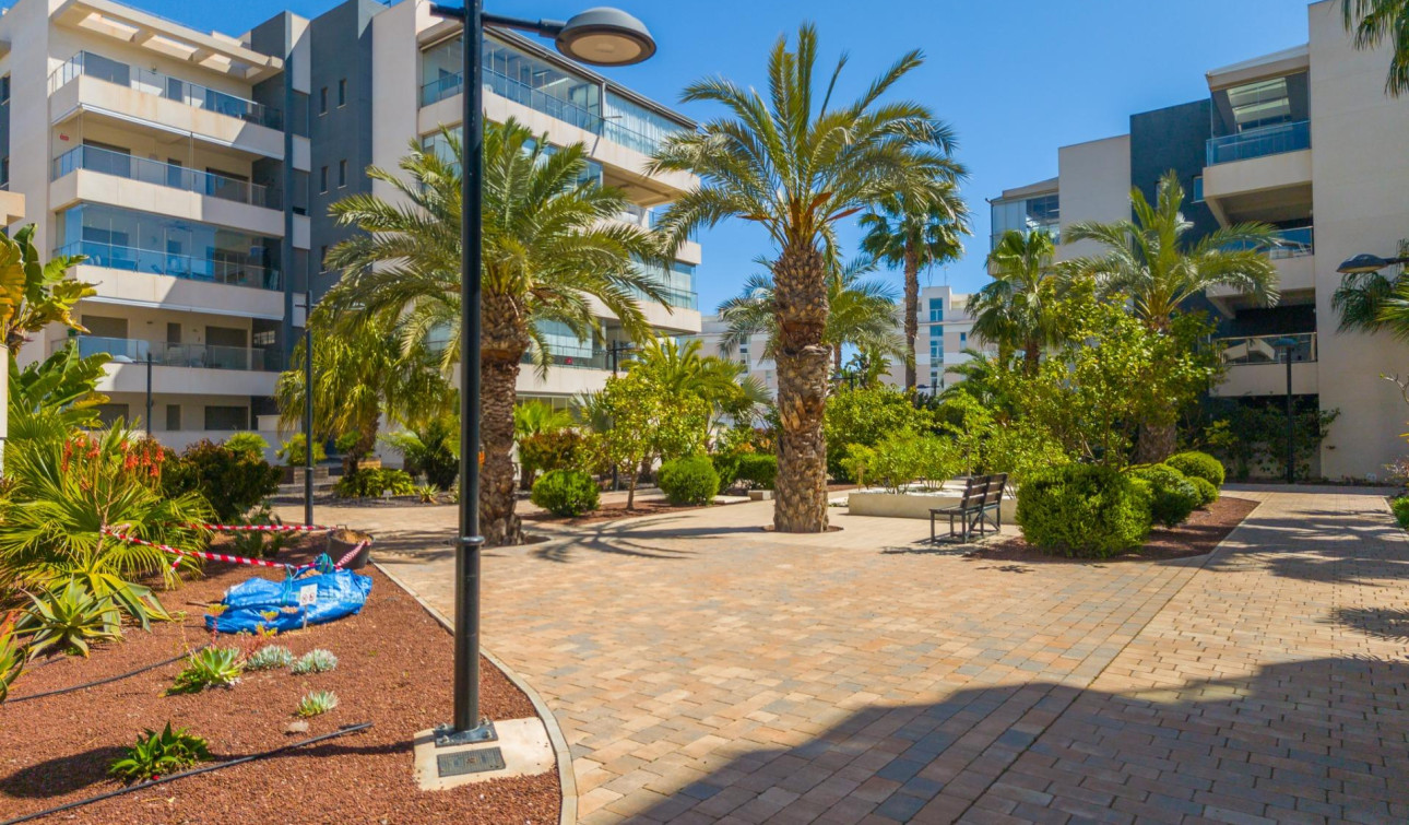 Resale - Apartment / Flat - Orihuela Costa - Los Dolses