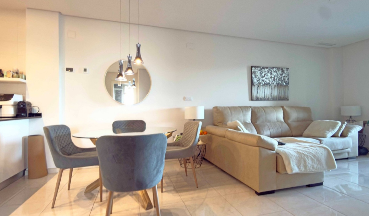 Resale - Apartment / Flat - Orihuela Costa - Los Dolses