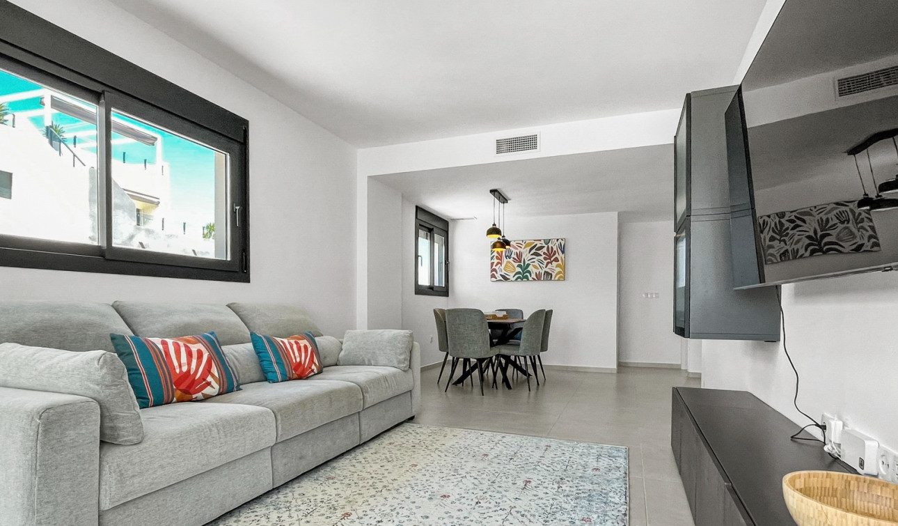 Resale - Apartment / Flat - Orihuela Costa - Los Dolses
