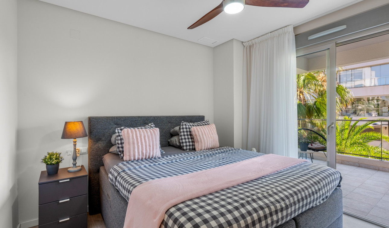 Resale - Apartment / Flat - Orihuela Costa - Los Dolses