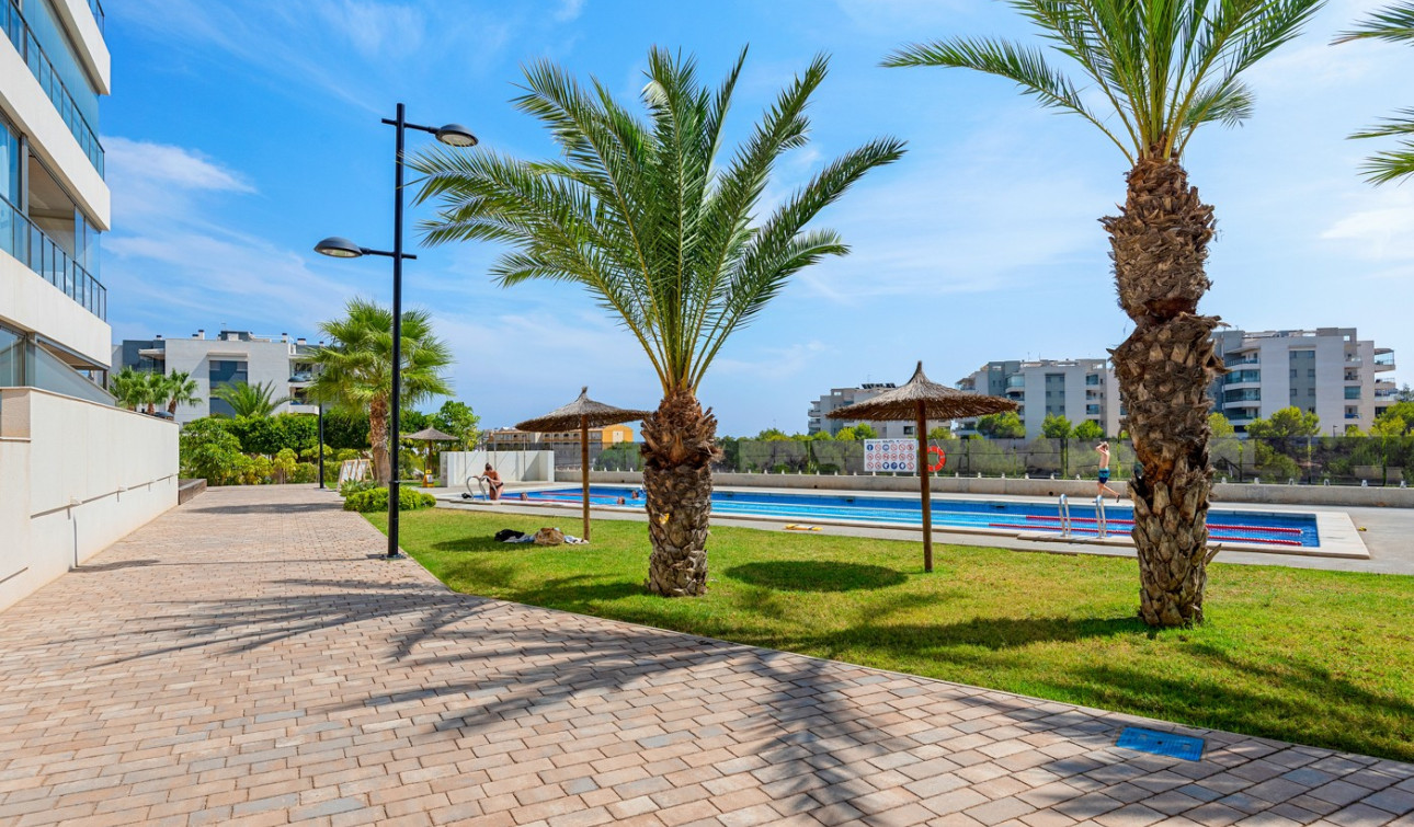 Resale - Apartment / Flat - Orihuela Costa - Los Dolses