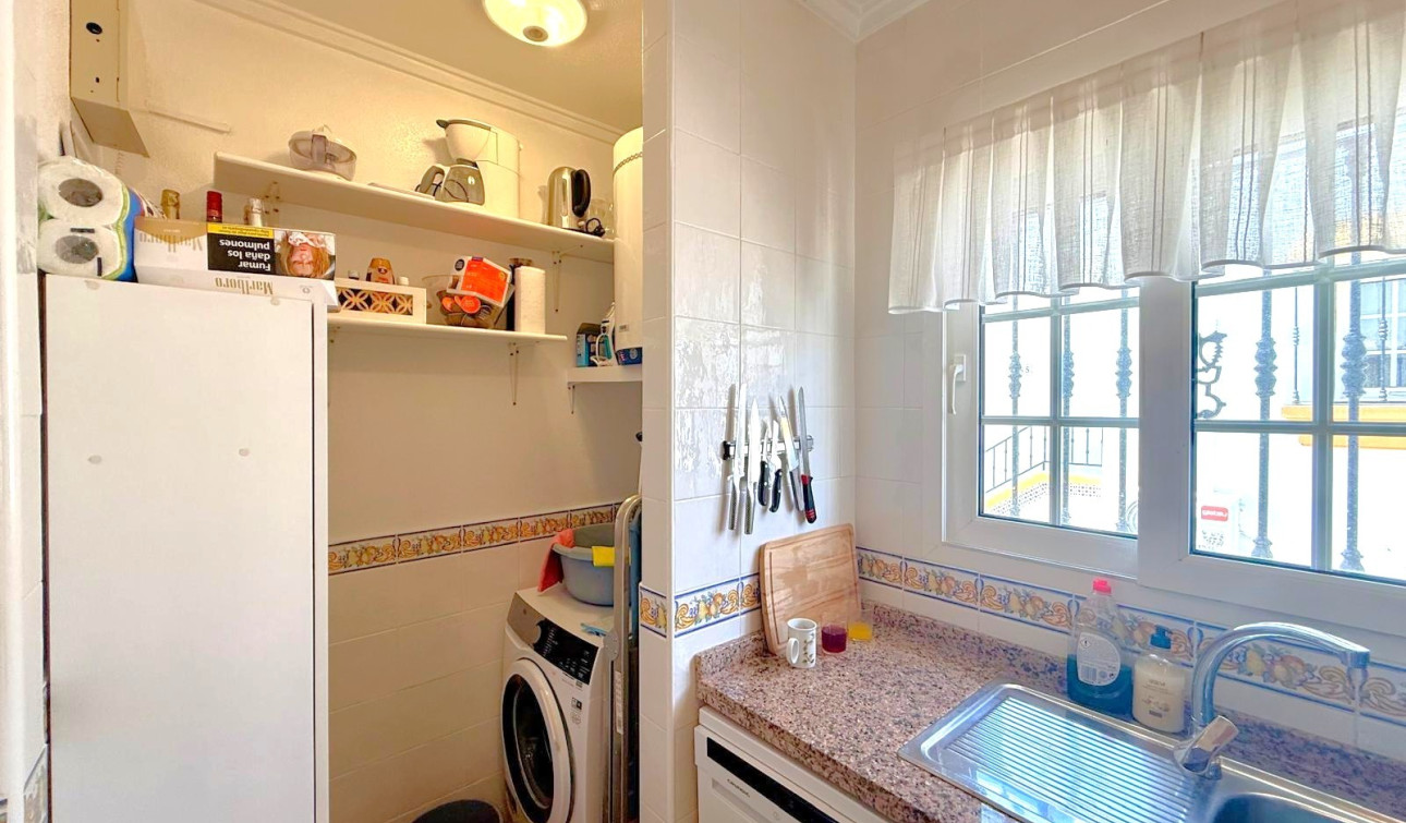 Resale - Apartment / Flat - Orihuela Costa - Los Dolses