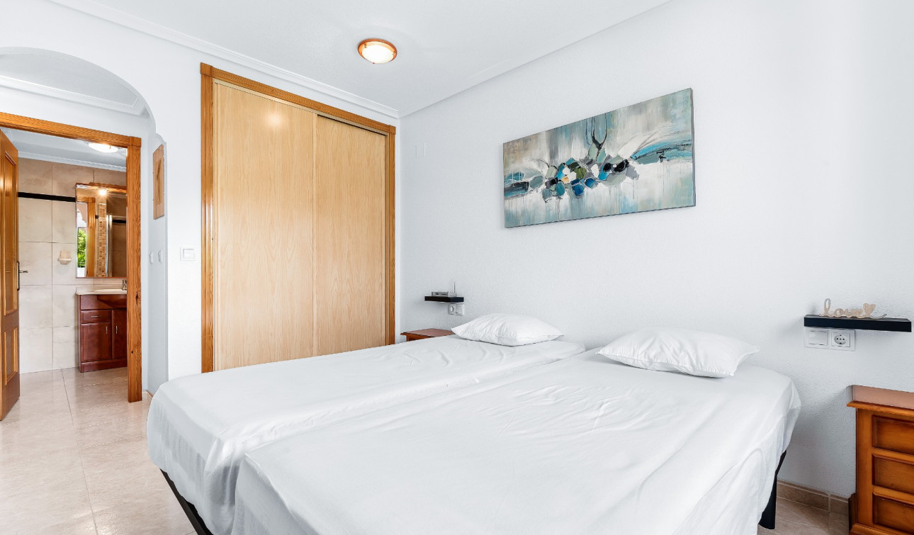 Resale - Apartment / Flat - Orihuela Costa - Playa Flamenca