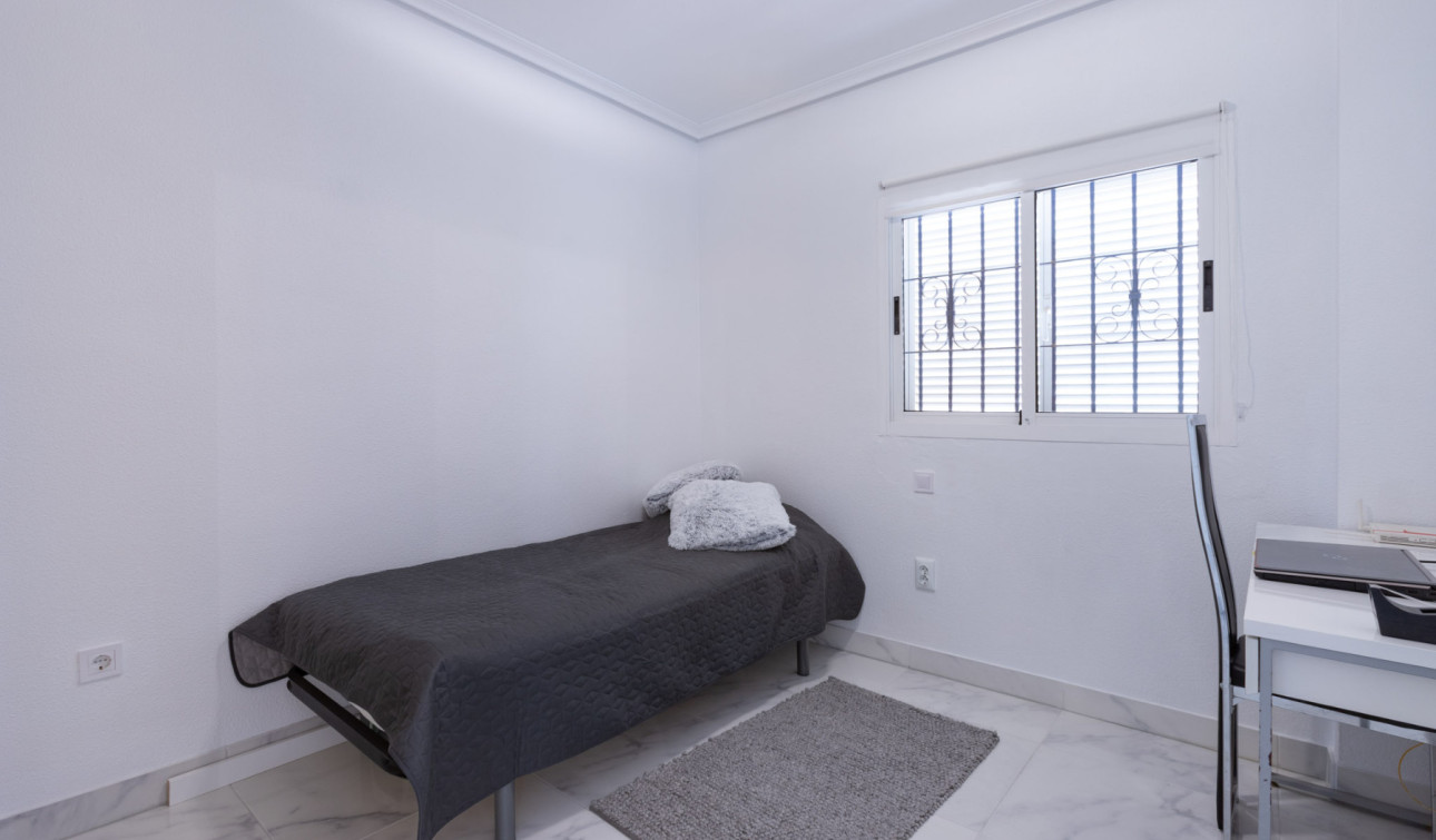Resale - Apartment / Flat - Orihuela Costa - Playa Flamenca