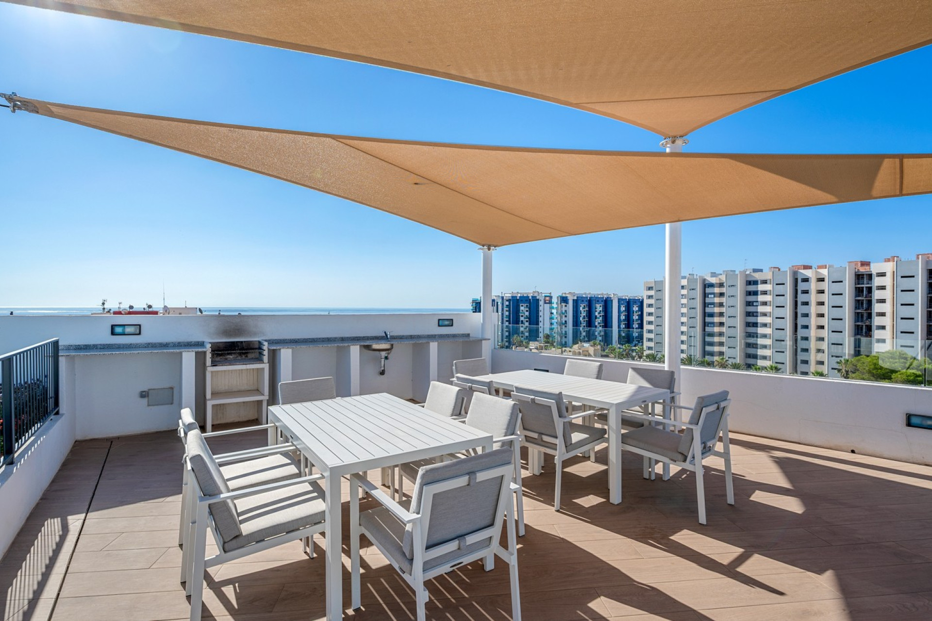 Resale - Apartment / Flat - Orihuela Costa - Punta Prima