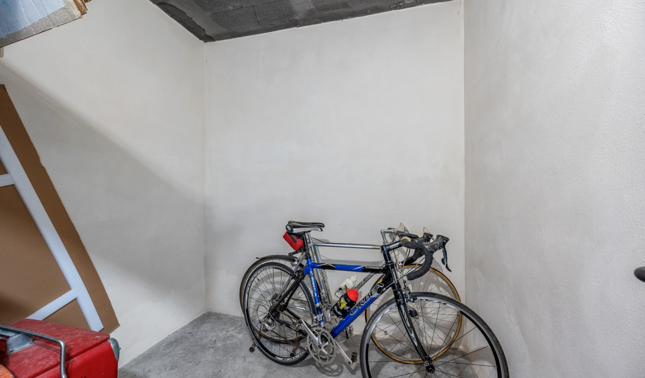 Resale - Apartment / Flat - Orihuela Costa - Punta Prima