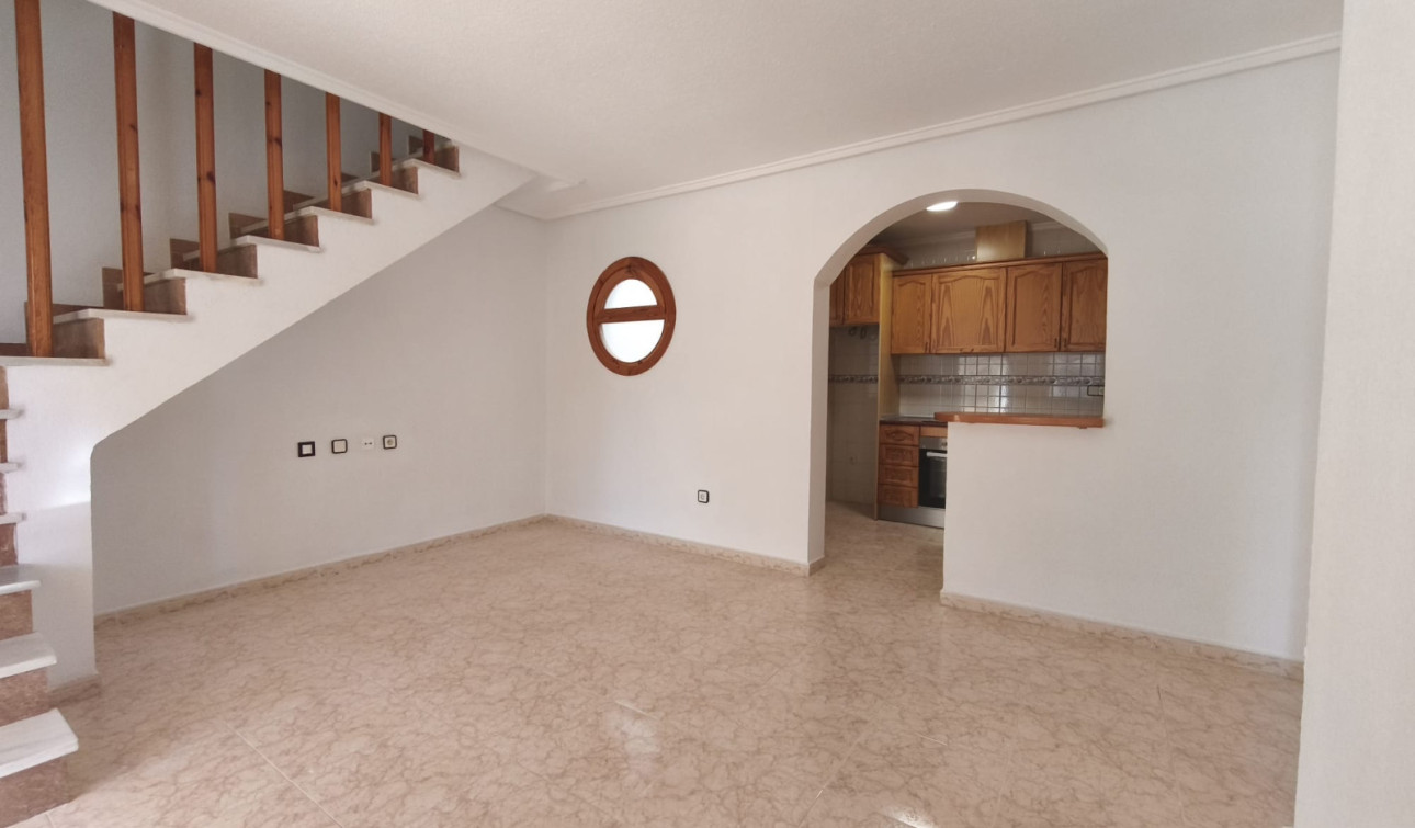 Resale - Apartment / Flat - Orihuela Costa - Punta Prima