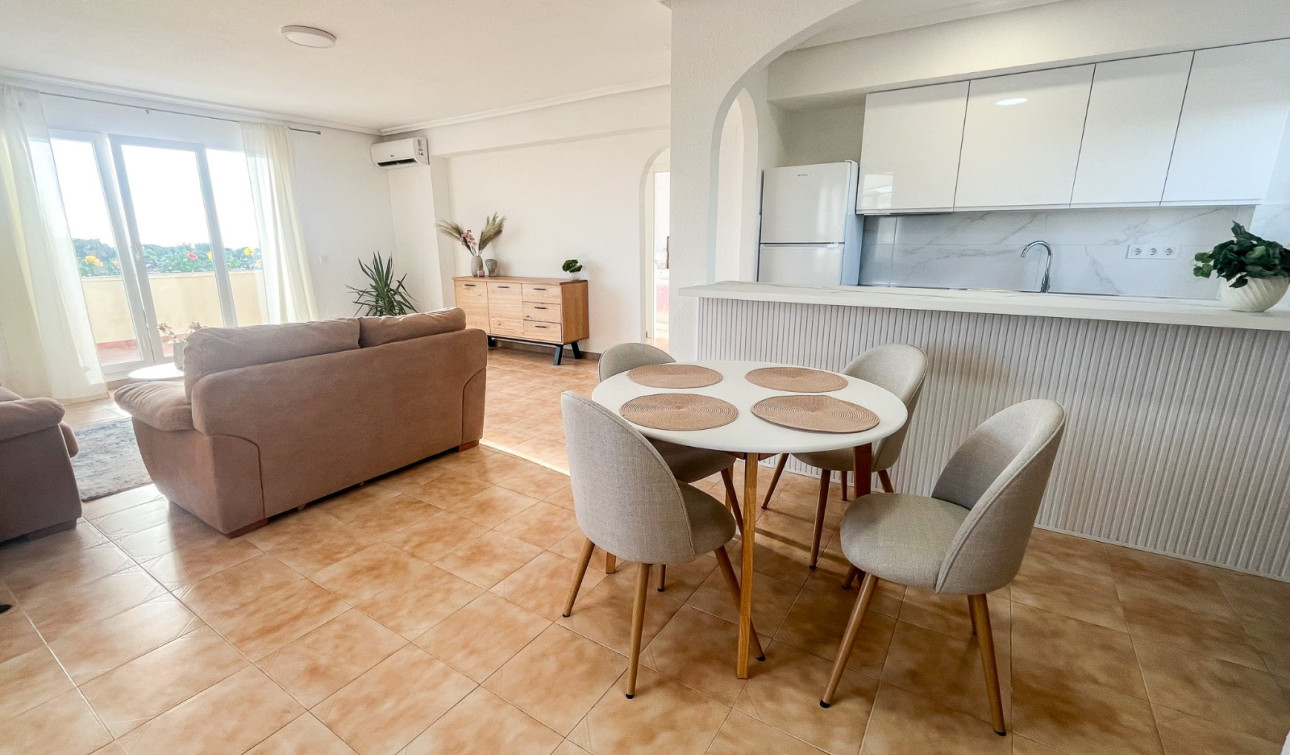 Resale - Apartment / Flat - Orihuela Costa - Punta Prima