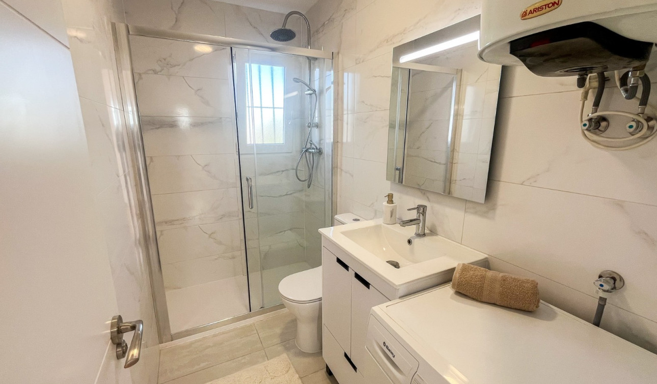 Resale - Apartment / Flat - Orihuela Costa - Punta Prima