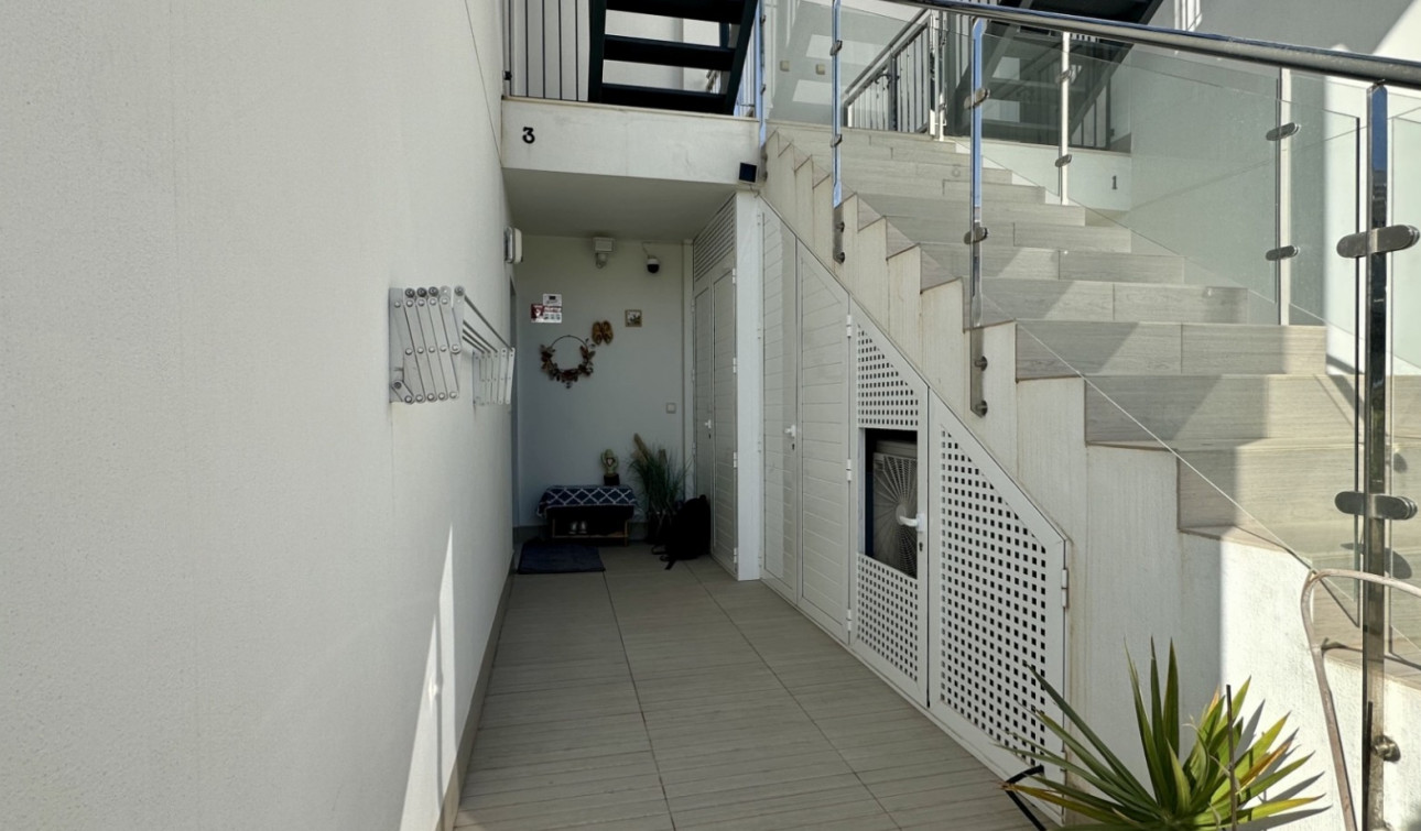 Resale - Apartment / Flat - Orihuela Costa - Punta Prima