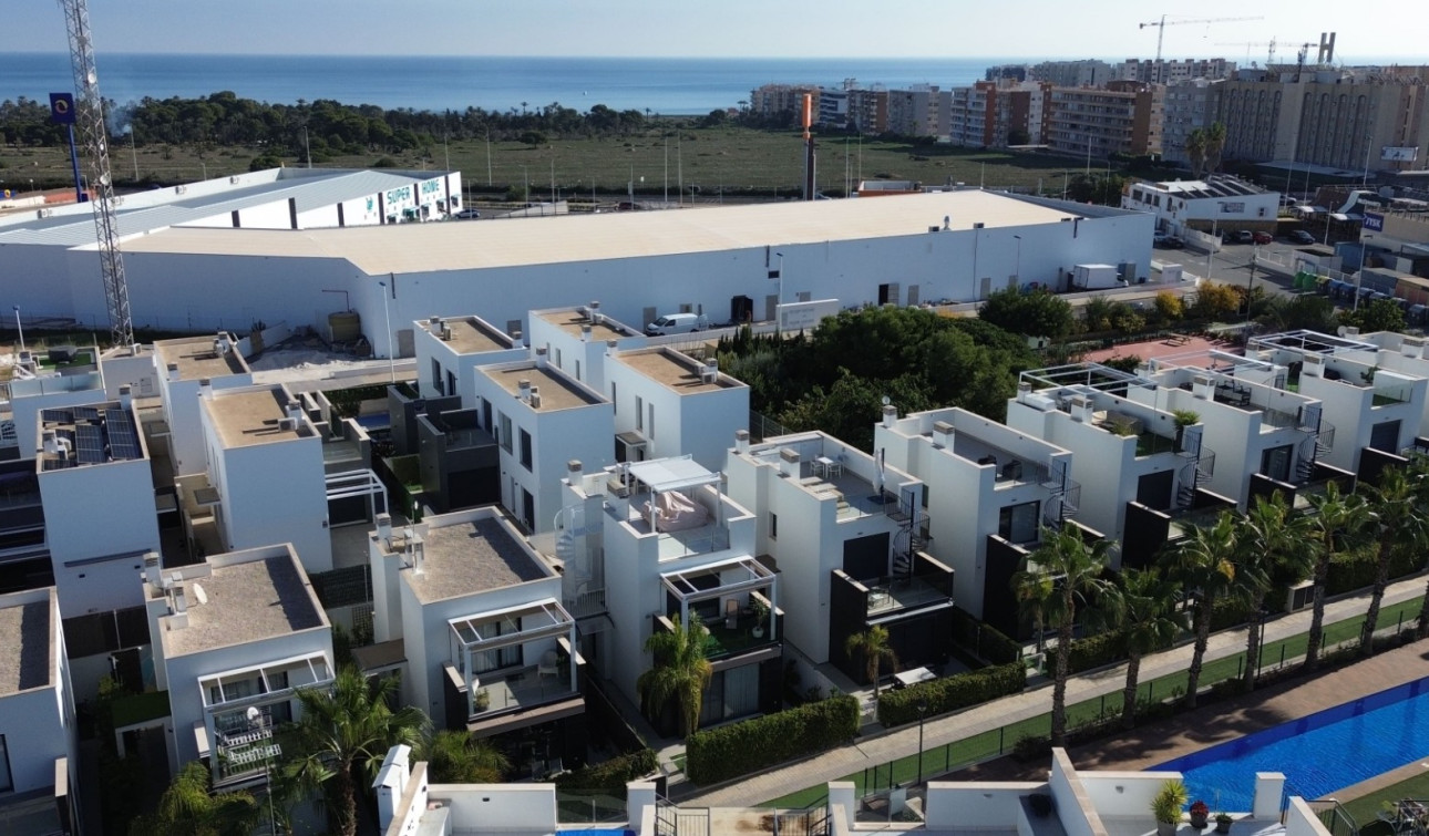 Resale - Apartment / Flat - Orihuela Costa - Punta Prima