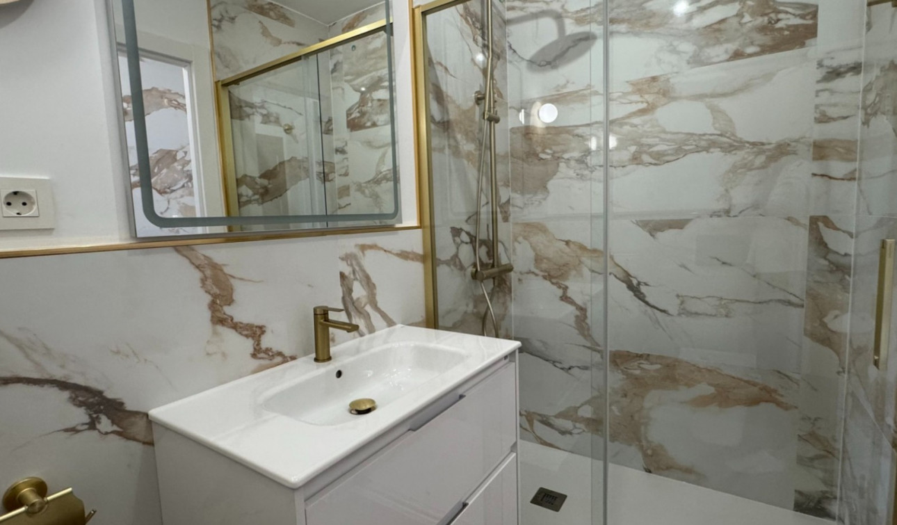 Resale - Apartment / Flat - Orihuela Costa - Punta Prima