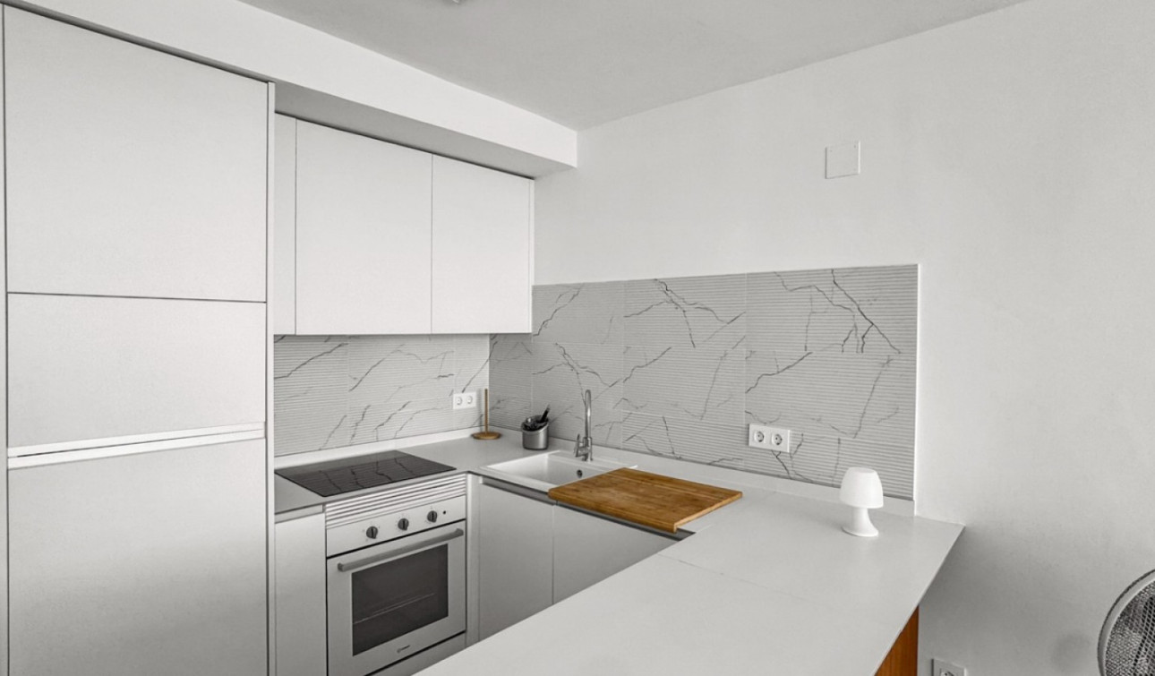Resale - Apartment / Flat - Orihuela Costa - Punta Prima