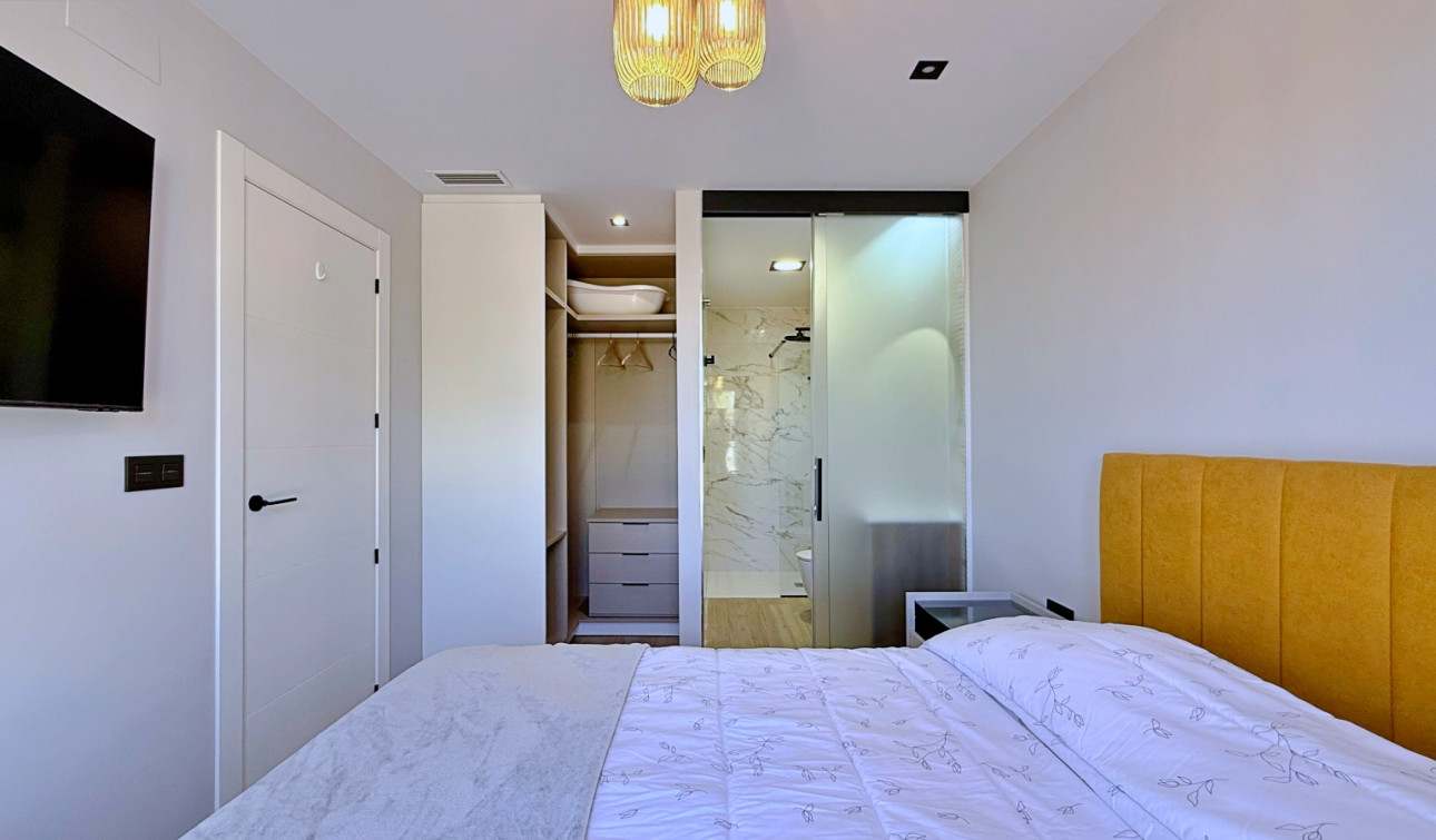 Resale - Apartment / Flat - Orihuela Costa - Punta Prima