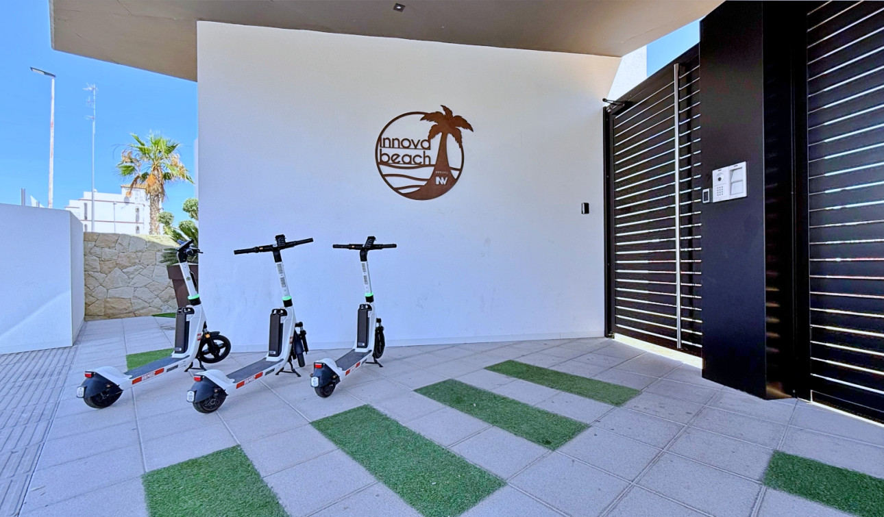 Resale - Apartment / Flat - Orihuela Costa - Punta Prima