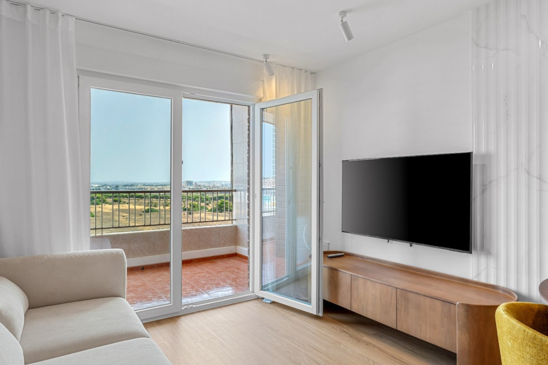 Resale - Apartment / Flat - Orihuela Costa - Punta Prima