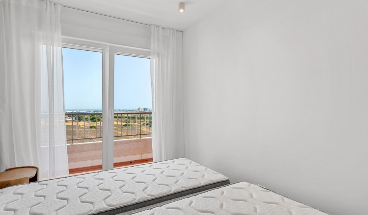 Resale - Apartment / Flat - Orihuela Costa - Punta Prima