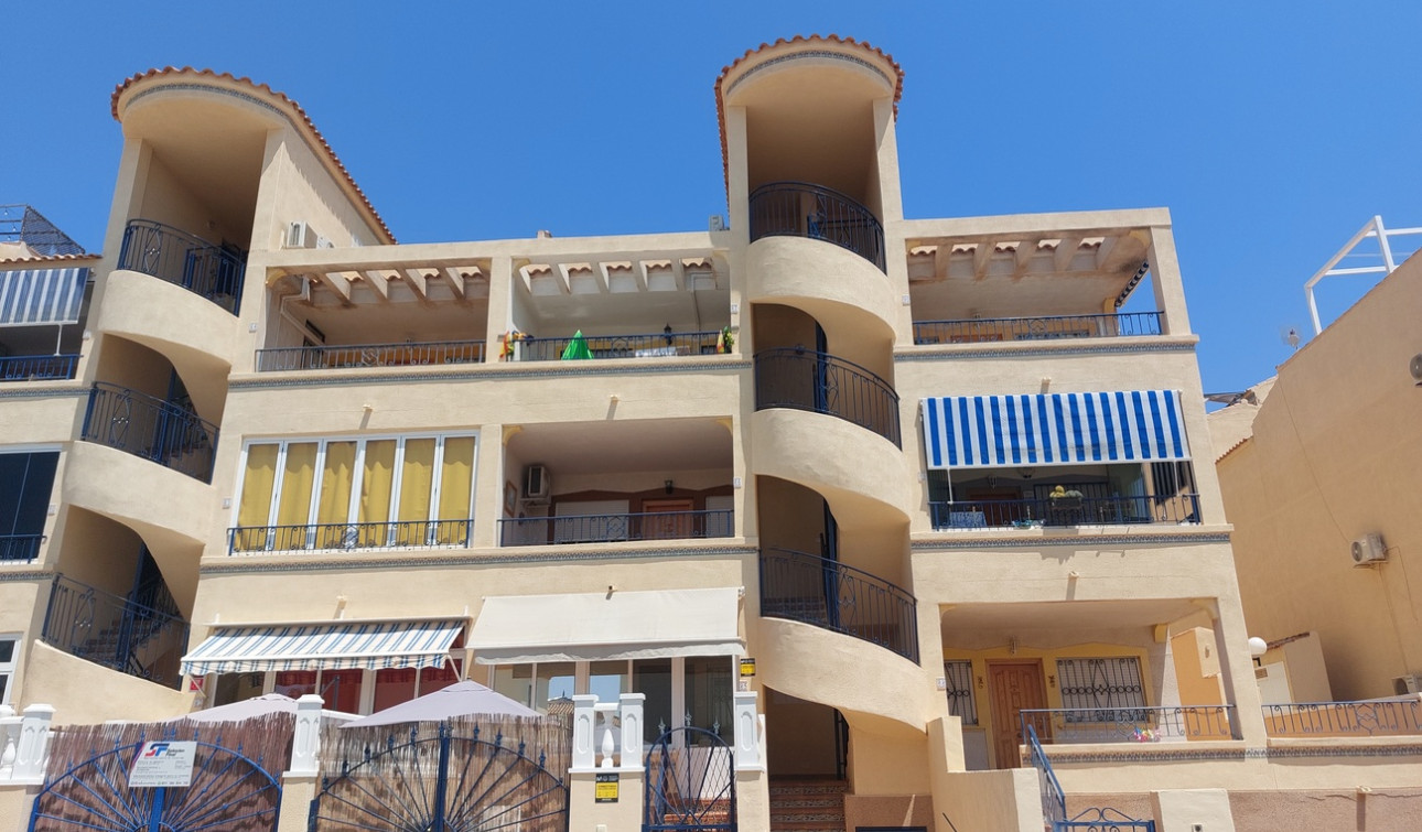 Resale - Apartment / Flat - Orihuela Costa - Punta Prima