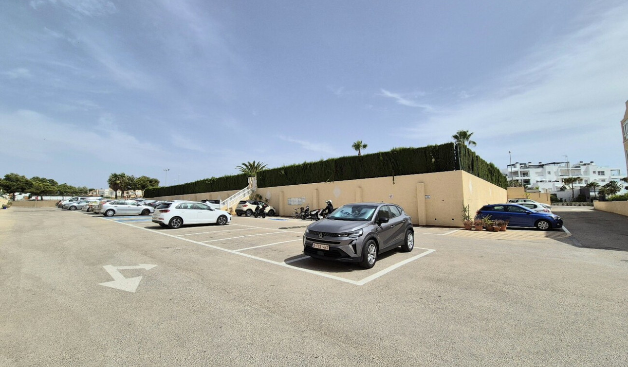 Resale - Apartment / Flat - Orihuela Costa - Punta Prima