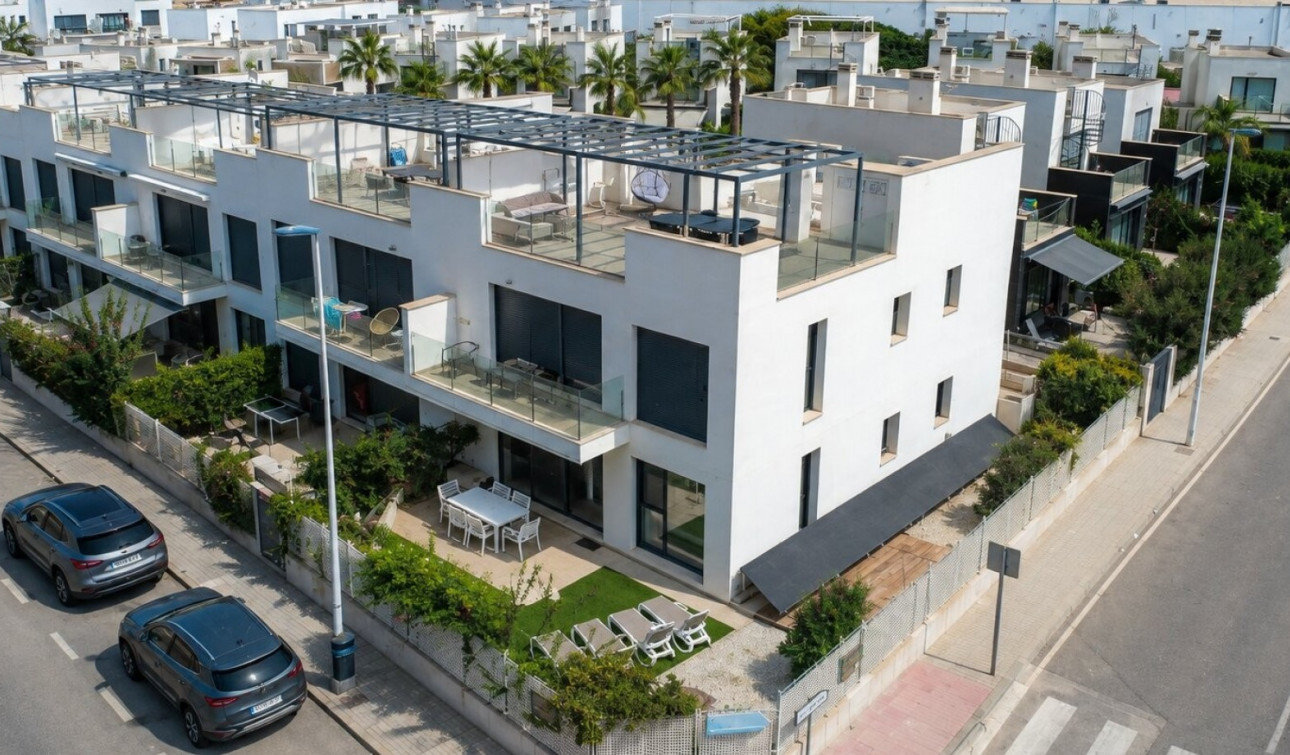 Resale - Apartment / Flat - Orihuela Costa - Punta Prima