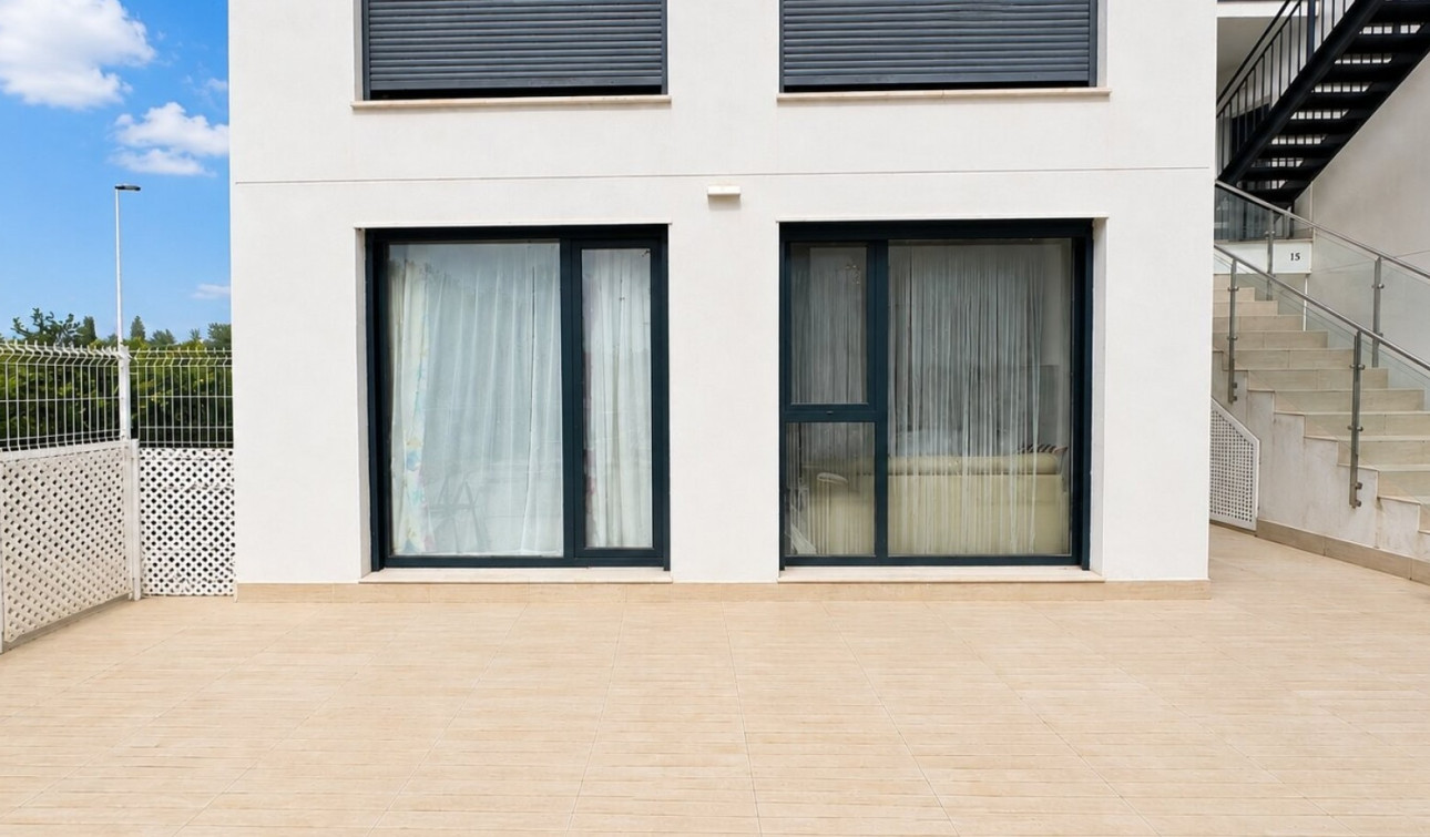 Resale - Apartment / Flat - Orihuela Costa - Punta Prima