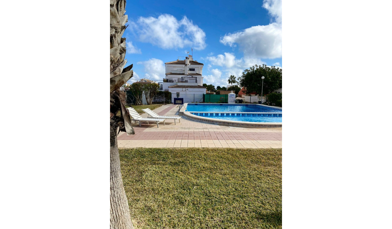 Resale - Apartment / Flat - Orihuela Costa - Punta Prima