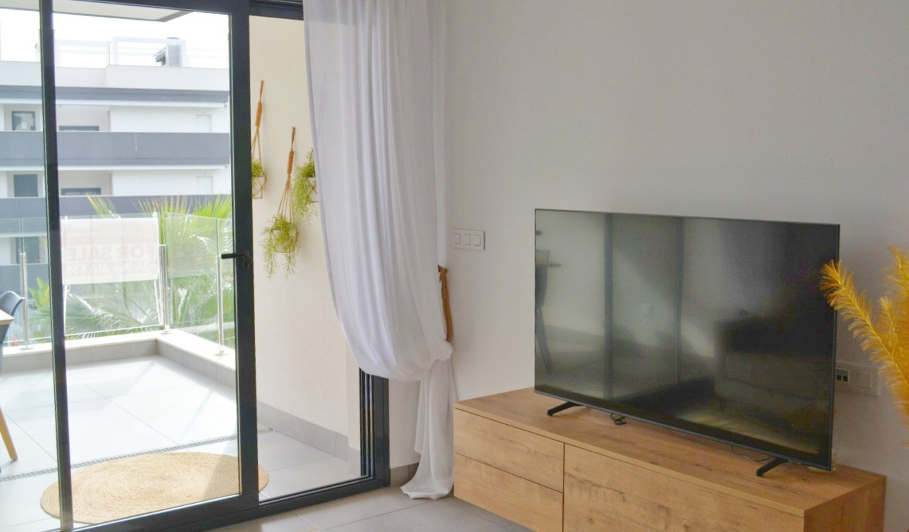 Resale - Apartment / Flat - Orihuela Costa - Villamartín