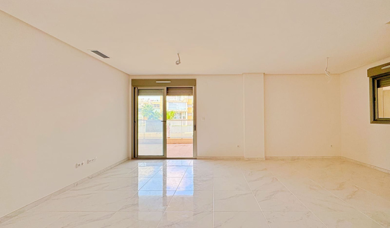 Resale - Apartment / Flat - Orihuela Costa - Villamartín