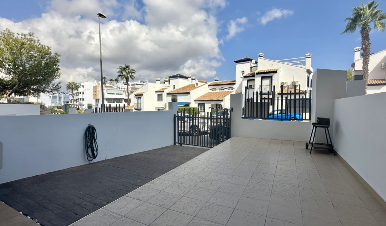 Resale - Apartment / Flat - Orihuela Costa - Villamartín