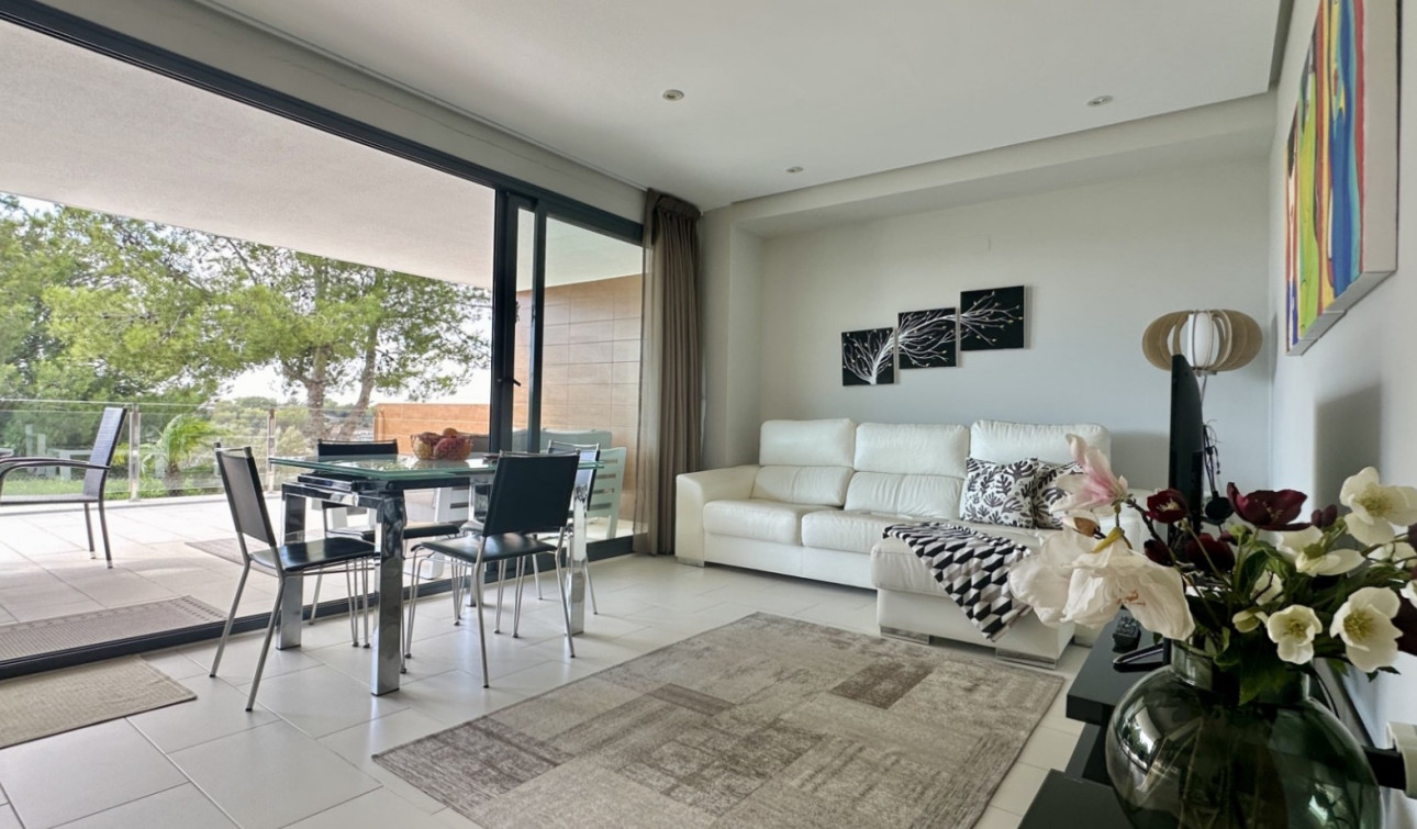 Resale - Apartment / Flat - Orihuela Costa - Villamartín