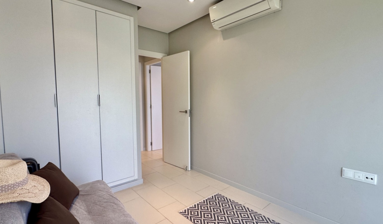 Resale - Apartment / Flat - Orihuela Costa - Villamartín